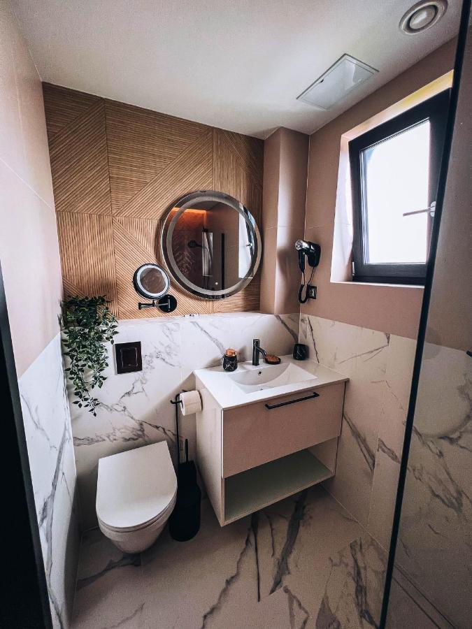 Resto Inn - Smart Apartamenty Blisko Energylandii Polwies Esterno foto