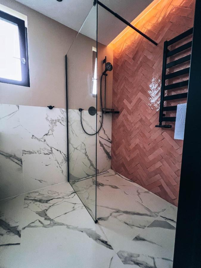 Resto Inn - Smart Apartamenty Blisko Energylandii Polwies Esterno foto